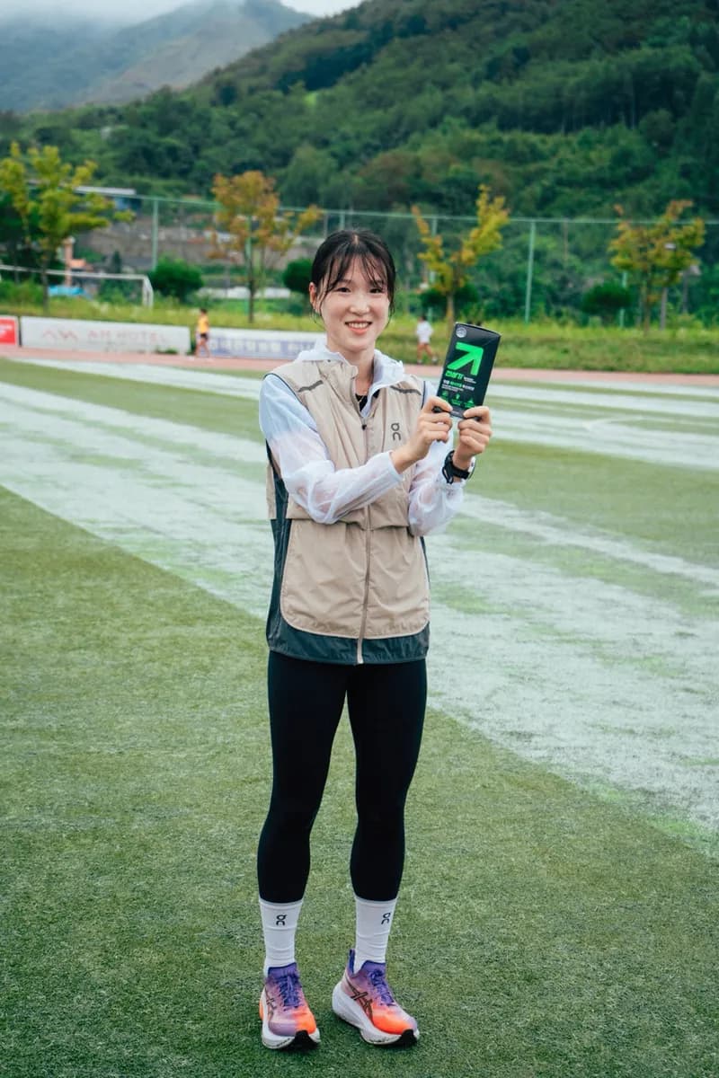 포항시청 육상 국가대표 박해진 선수가 전성기 부스터샷을 들고 있는 사진
